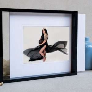 Christmas-Gift-Voucher--Maternity-photography-twin-lotus-production